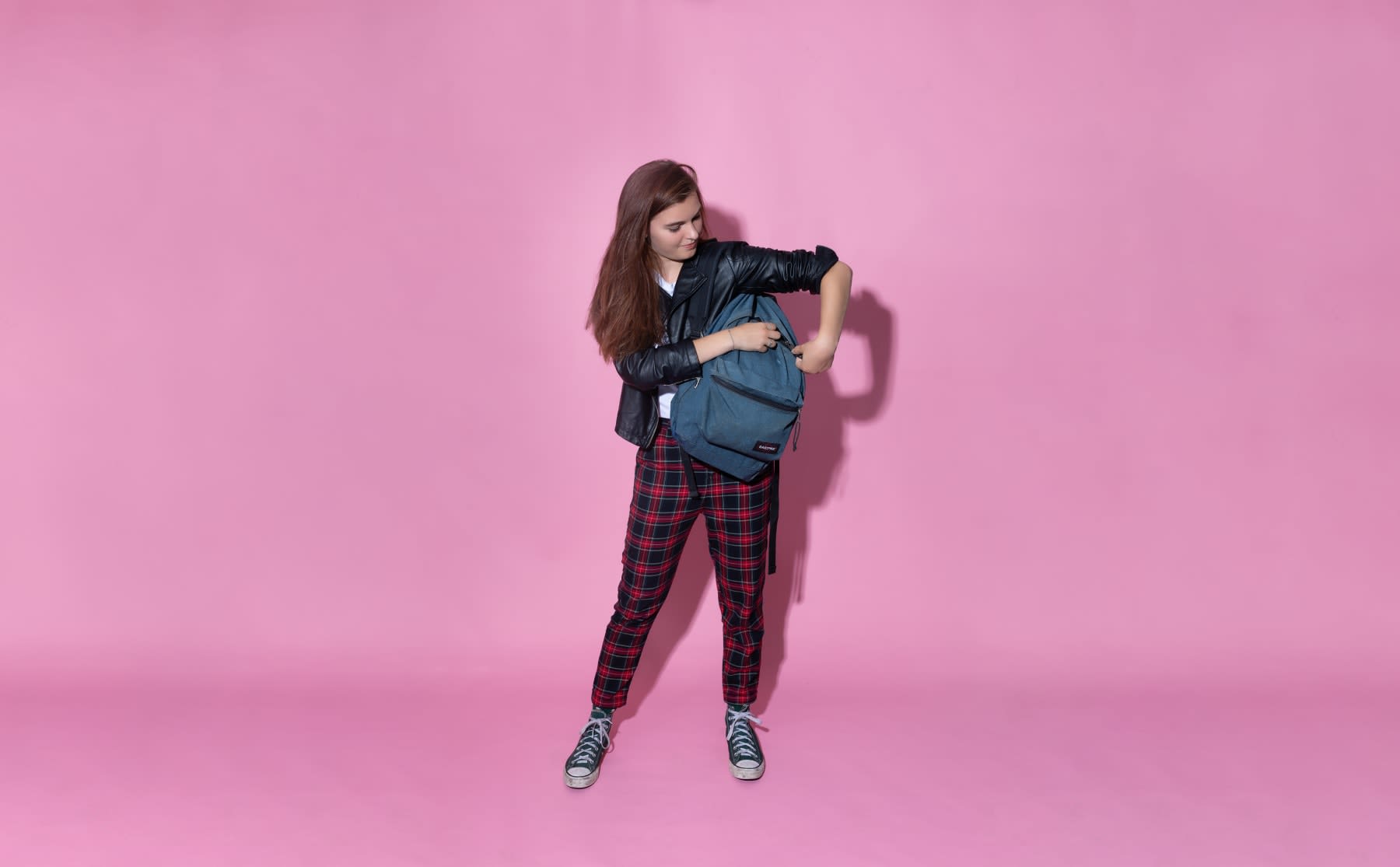 julia-juicht-smijt-je-wekker-uit-het-raam-en-je-pyjama-er-achteraan-image Julia Juicht – smijt je wekker uit het raam en je pyjama er achteraan