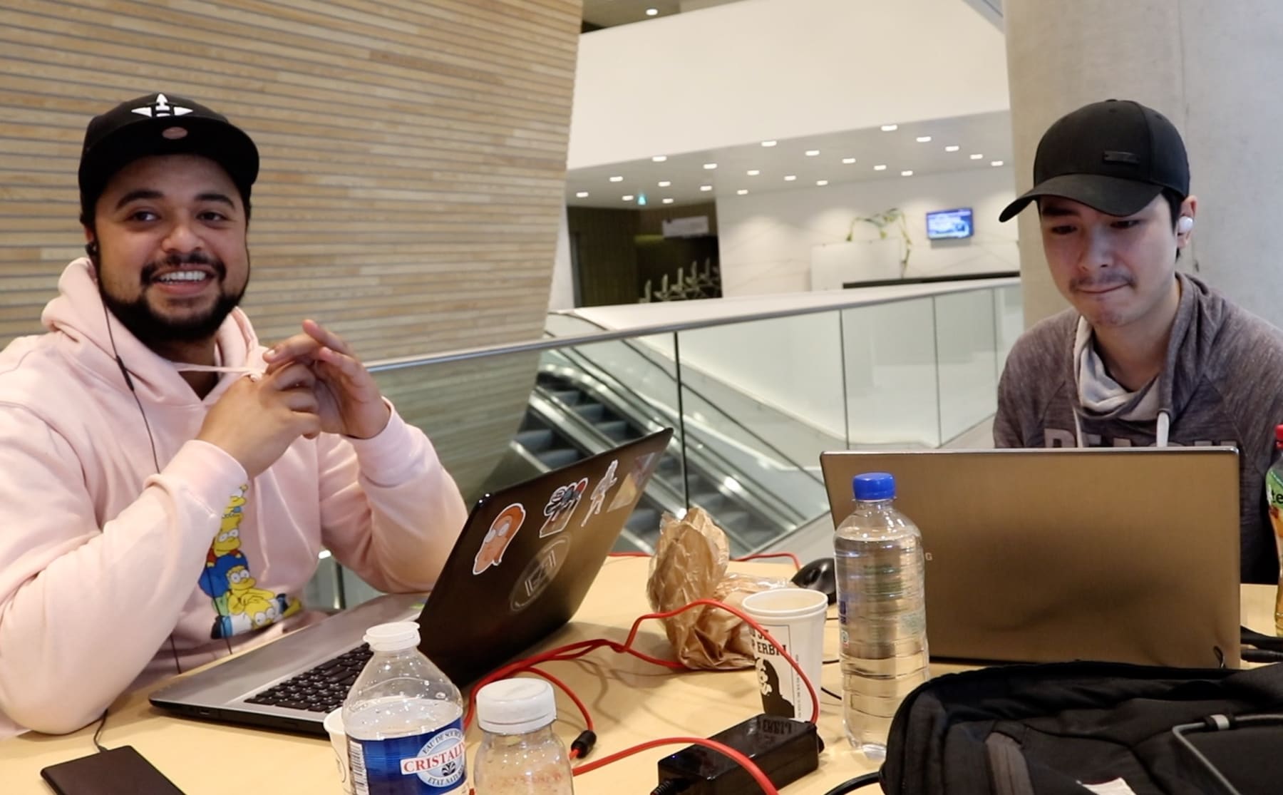 deze-hvaers-kwamen-gewoon-naar-de-campus-image Deze HvA’ers kwamen gewoon naar de campus