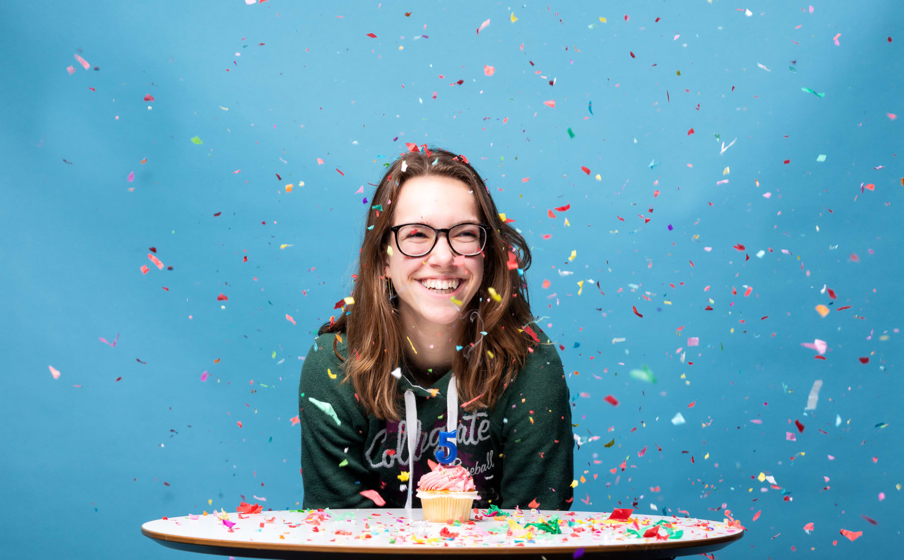 hoera-lindi-blaast-op-29-februari-vijf-kaarsjes-uit-image Hoera! Lindi blaast op 29 februari vijf kaarsjes uit