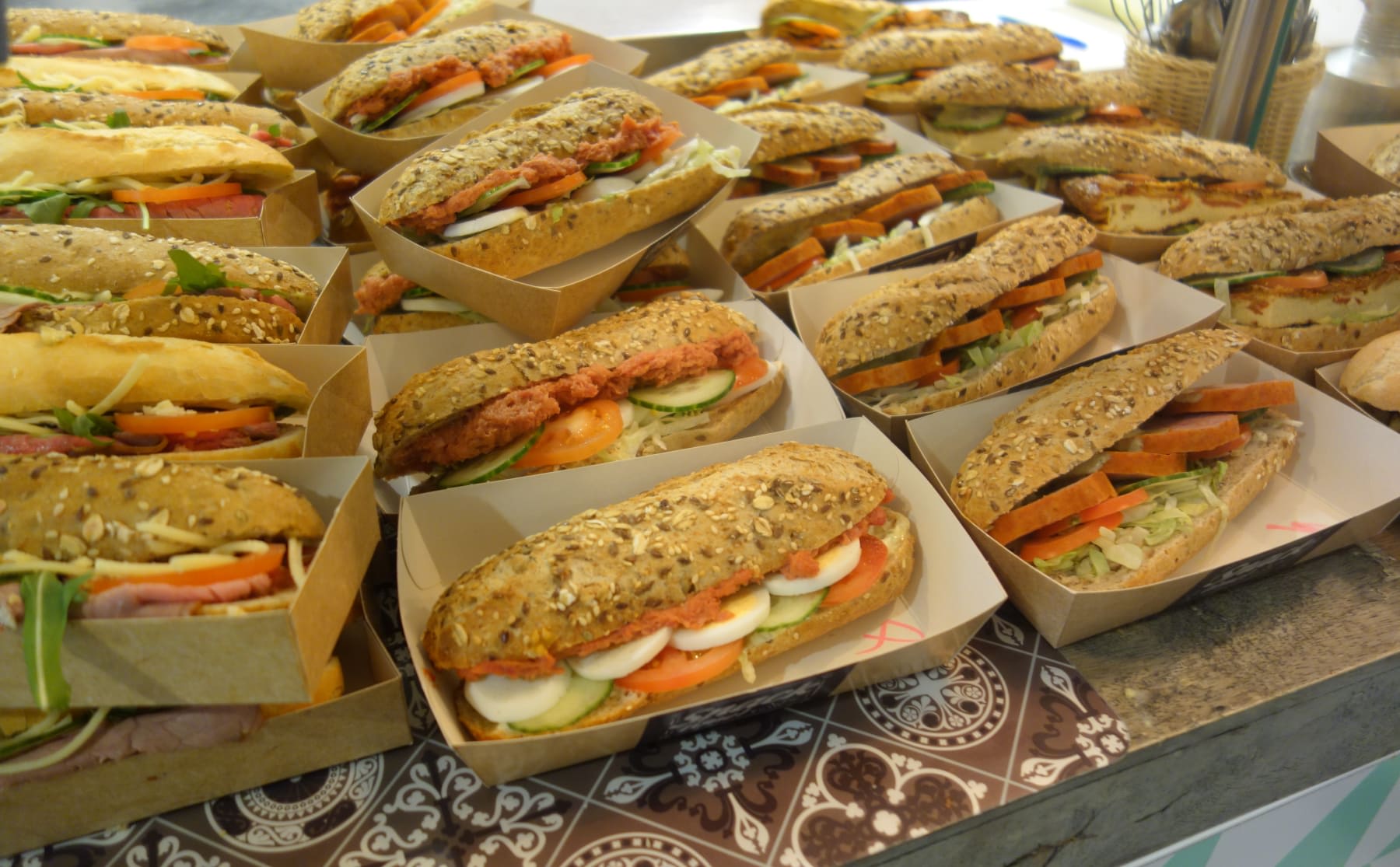 van-vegaburger-tot-broodje-ham-dit-zijn-de-beste-kantines-voor-vlees-en-vega-image Van vegaburger tot broodje ham: dit zijn de beste kantines voor vlees en vega