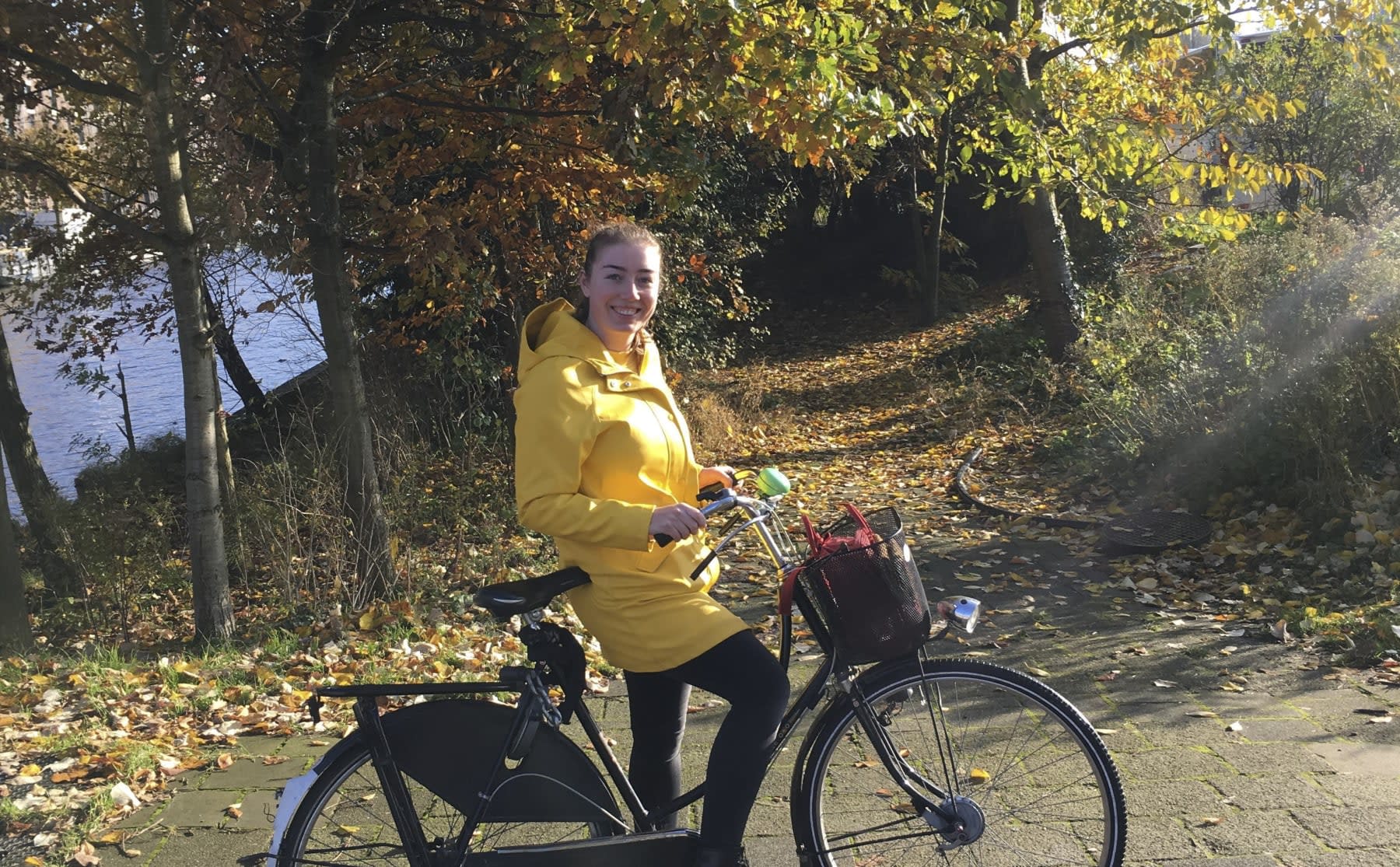 Aan het werk: Amber verzorgt Amsterdammers in hun eigen omgeving