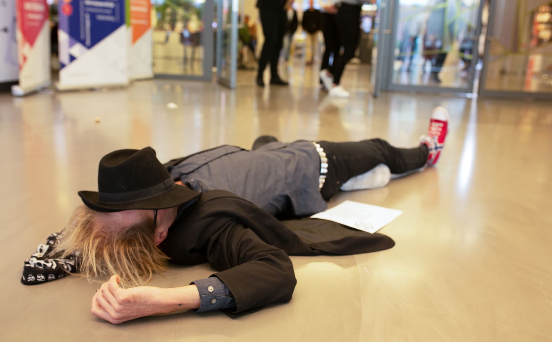 docent-en-klimaatactivist-protesteert-in-wibauthuis-image Docent en klimaatactivist protesteert in Wibauthuis