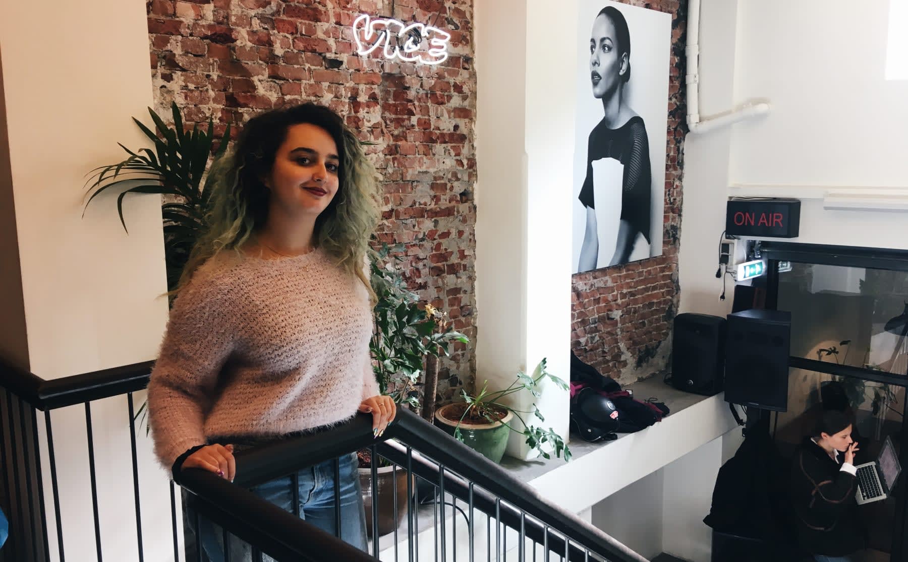 Stage: Chirine belt met grote mediabedrijven voor Vice