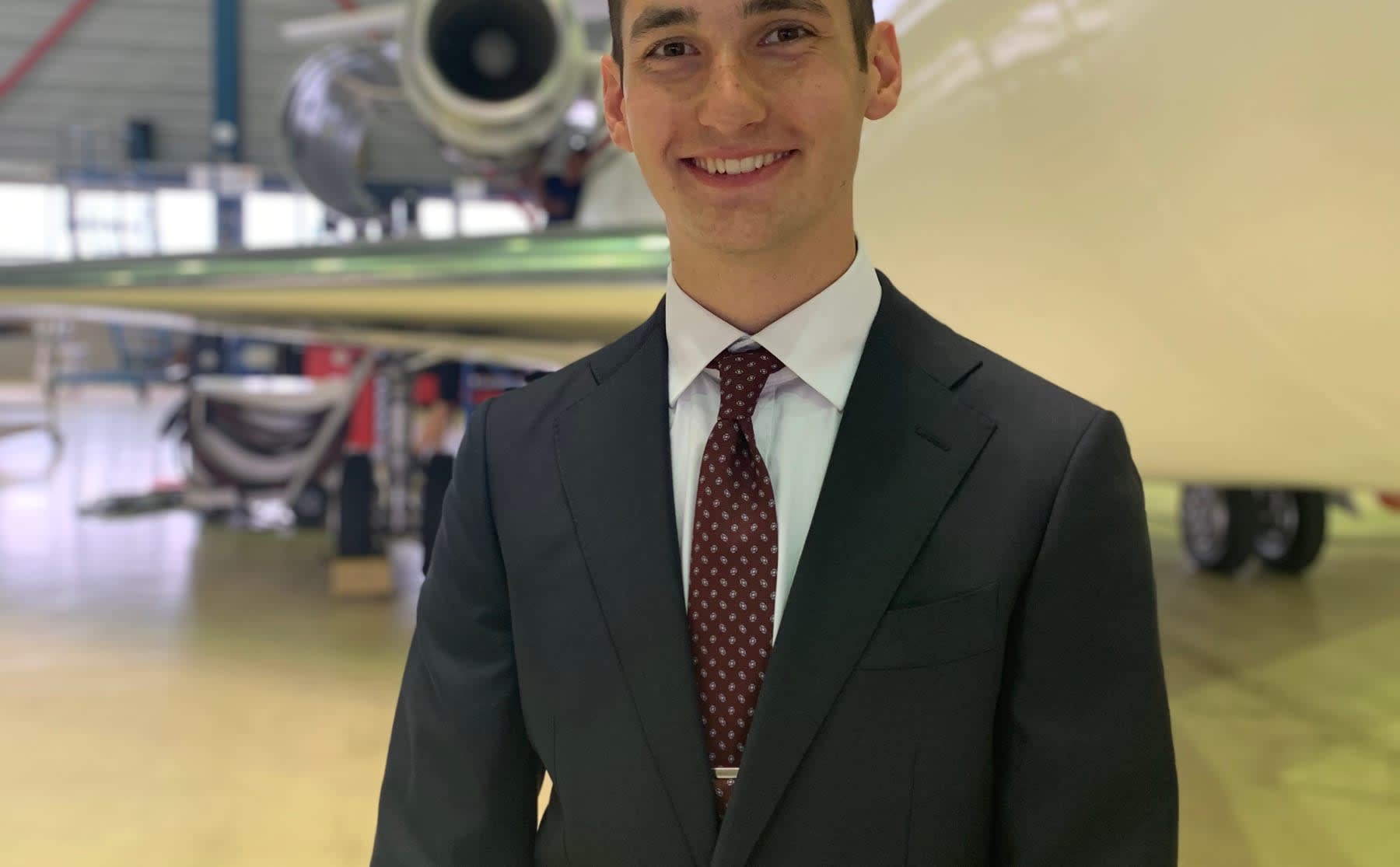 student-shen-zat-deze-zomer-niet-op-het-strand-maar-op-de-stoel-van-de-ceo-image Student Shen zat deze zomer niet op het strand, maar op de stoel van de CEO