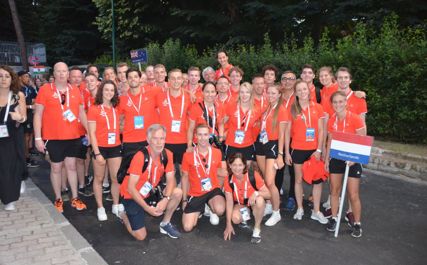 HvA-atleten racen kort en rusten lang tijdens Napolitaanse Universiade