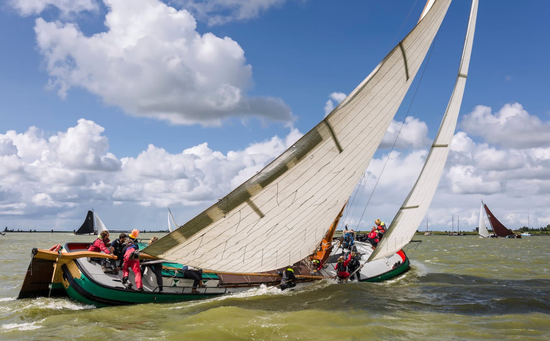 Deze studenten hebben duizenden euro&rsquo;s nodig om hun zeilboot te repareren