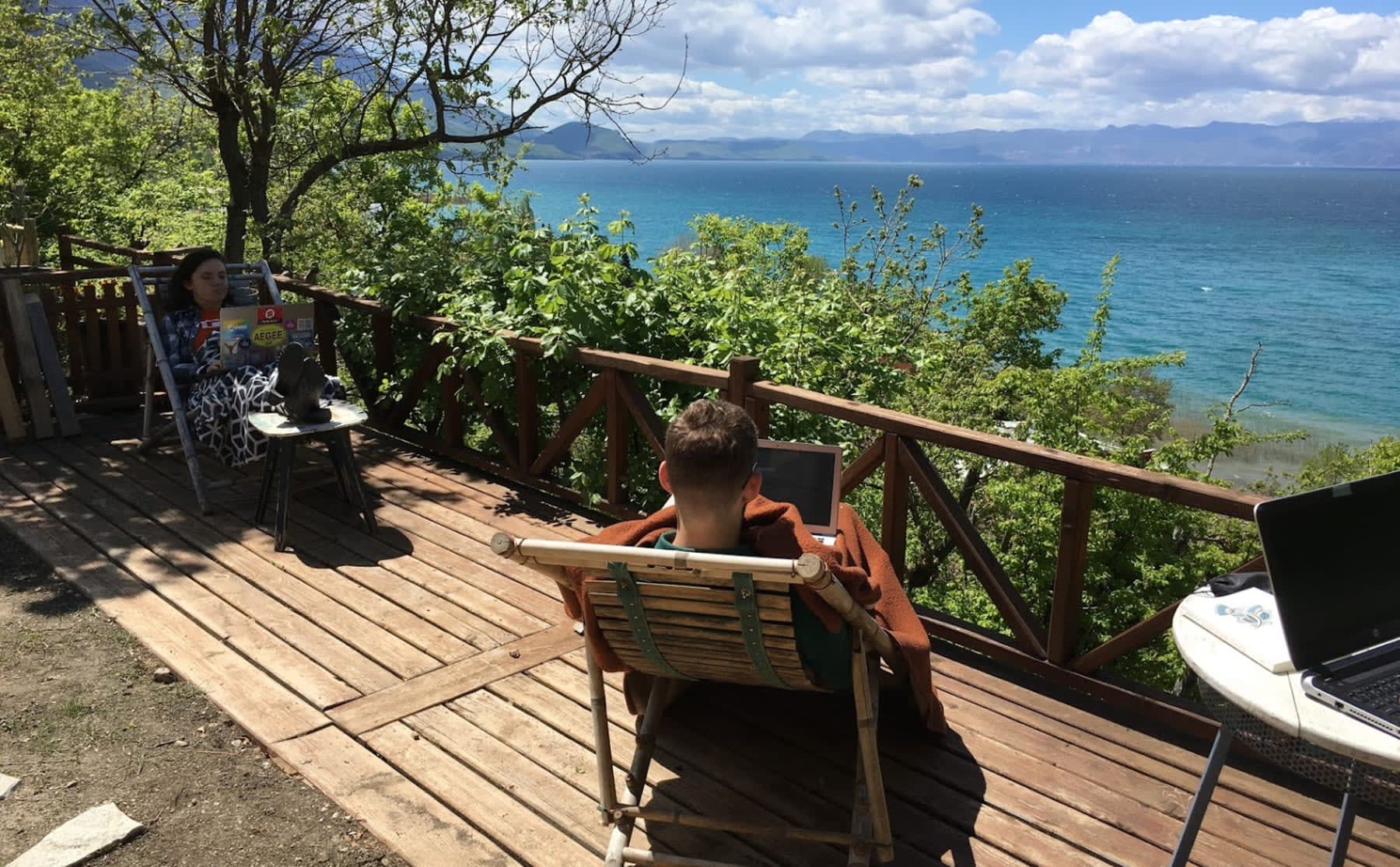 vastgelopen-met-je-scriptie-deze-studenten-gaan-blokken-op-de-balkan-image Vastgelopen met je scriptie? Deze studenten gaan blokken op de Balkan