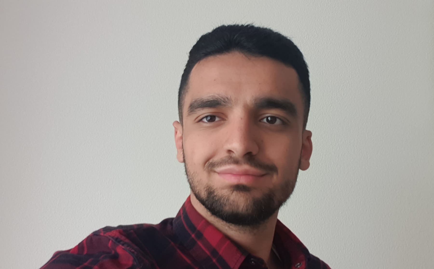 Stage: Faruk helpt woningzoekers aan een geschikte hypotheek