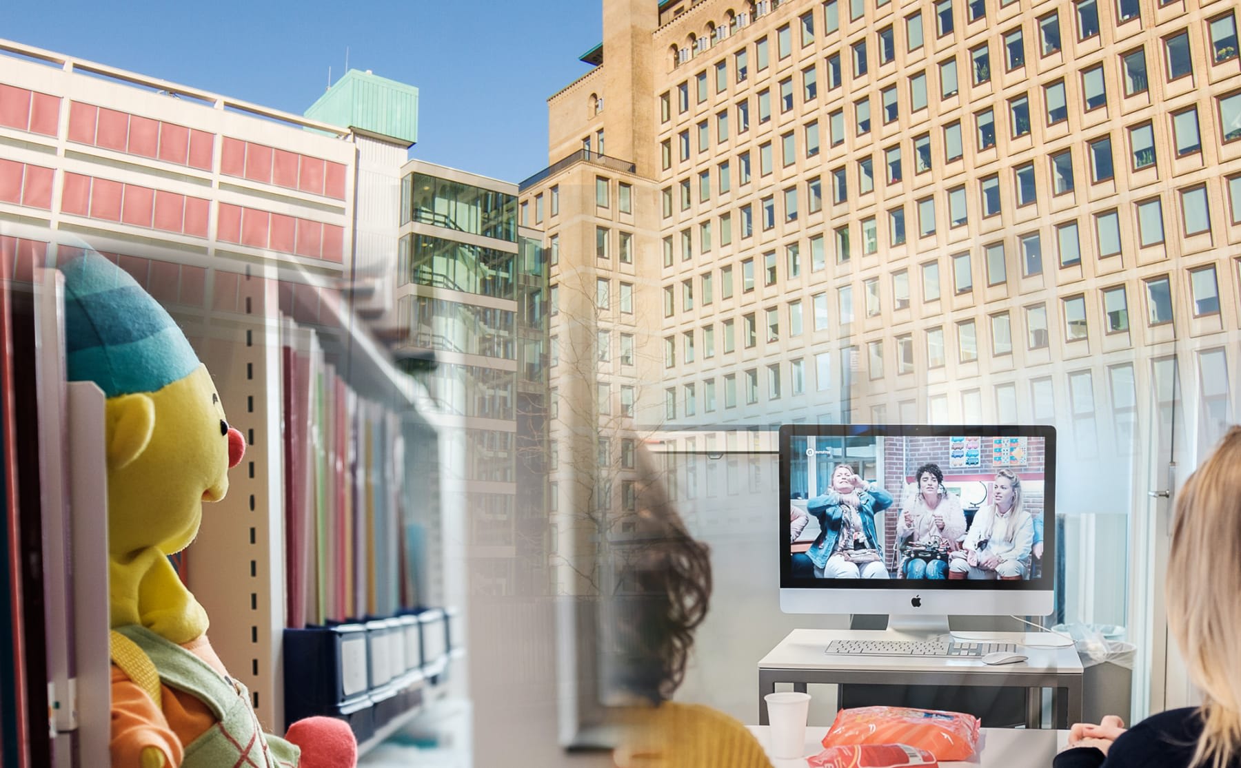 podcast-even-doorpraten-over-seks-geschiedenis-en-de-luizenmoeder-image Podcast: Even doorpraten over seks, geschiedenis en De Luizenmoeder