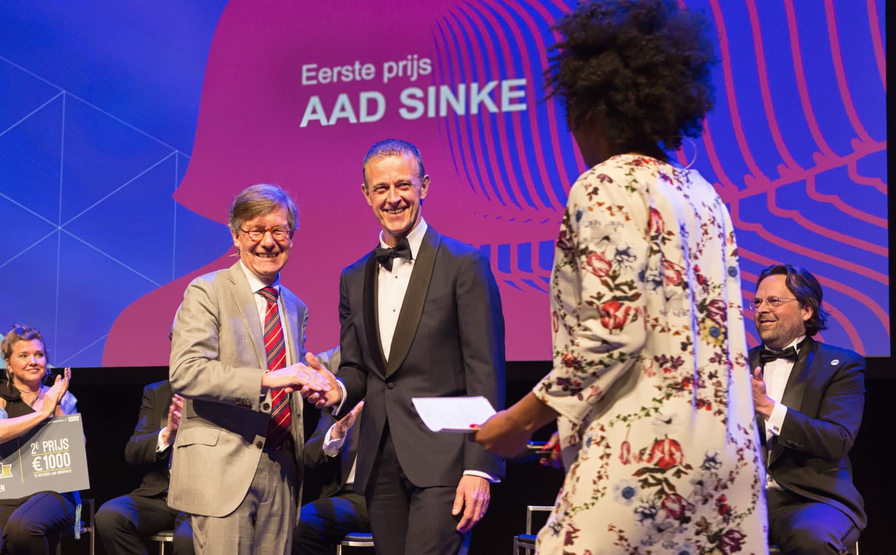 je-mag-weer-stemmen-wie-is-volgens-jou-de-beste-docent-van-het-jaar-image Je mag weer stemmen! Wie is volgens jou de beste docent van het jaar?