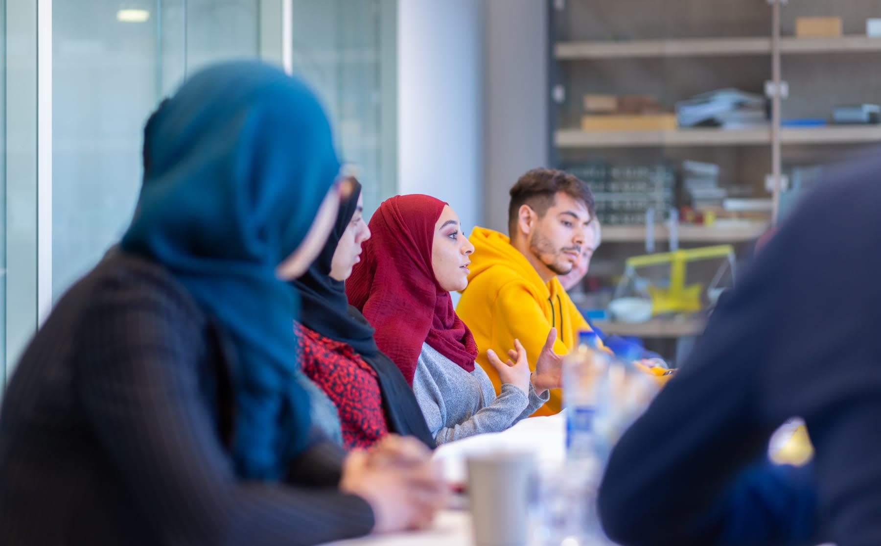 Diversiteit in de klas? Studenten praten de minister van Onderwijs bij