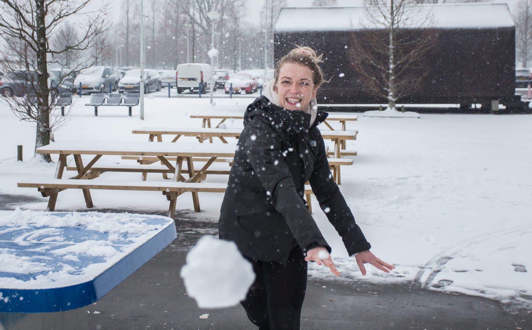 In beeld: sneeuwballen en minder treinen tijdens de tentamenweek