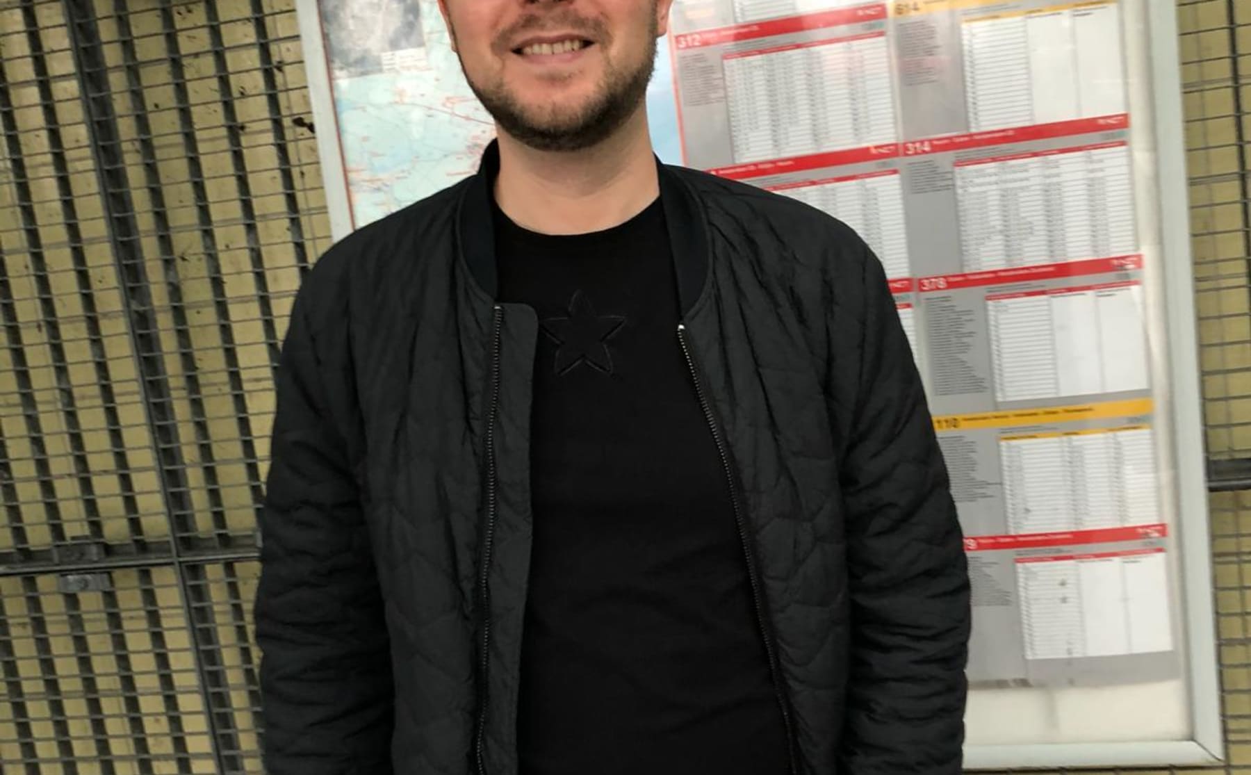 Stage: Michael schrijft voor 100% NL