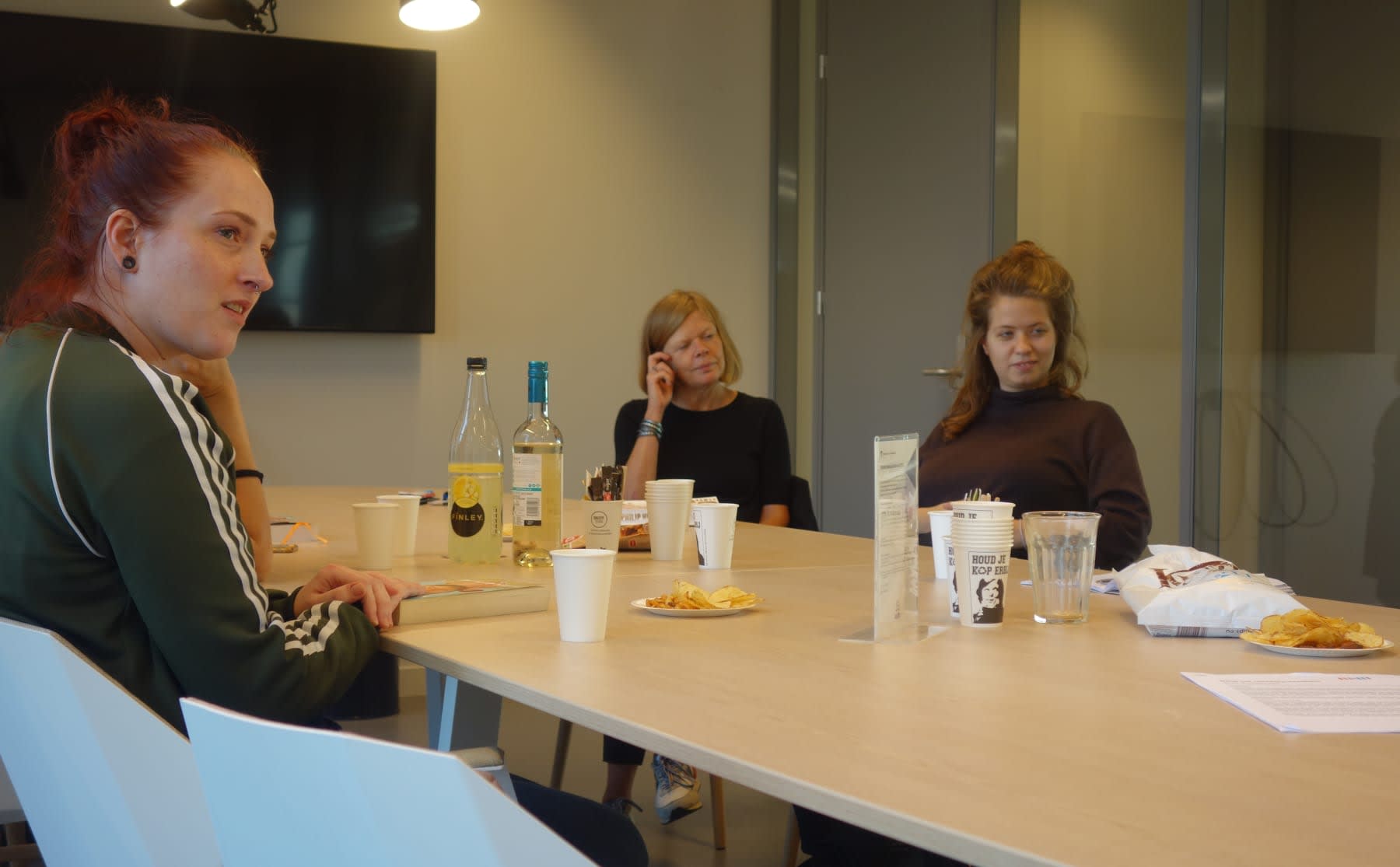 Klaar met Netflix? Kom een boek bespreken in het Benno Premselahuis