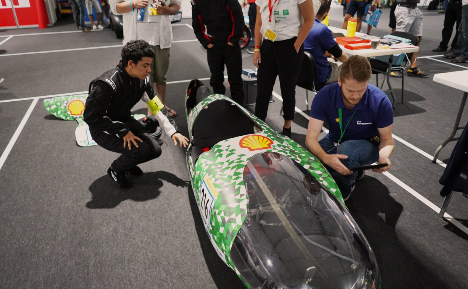 HvA&rsquo;s waterstofauto op de Eco-marathon: alleen nog &lsquo;even&rsquo; door de keuring