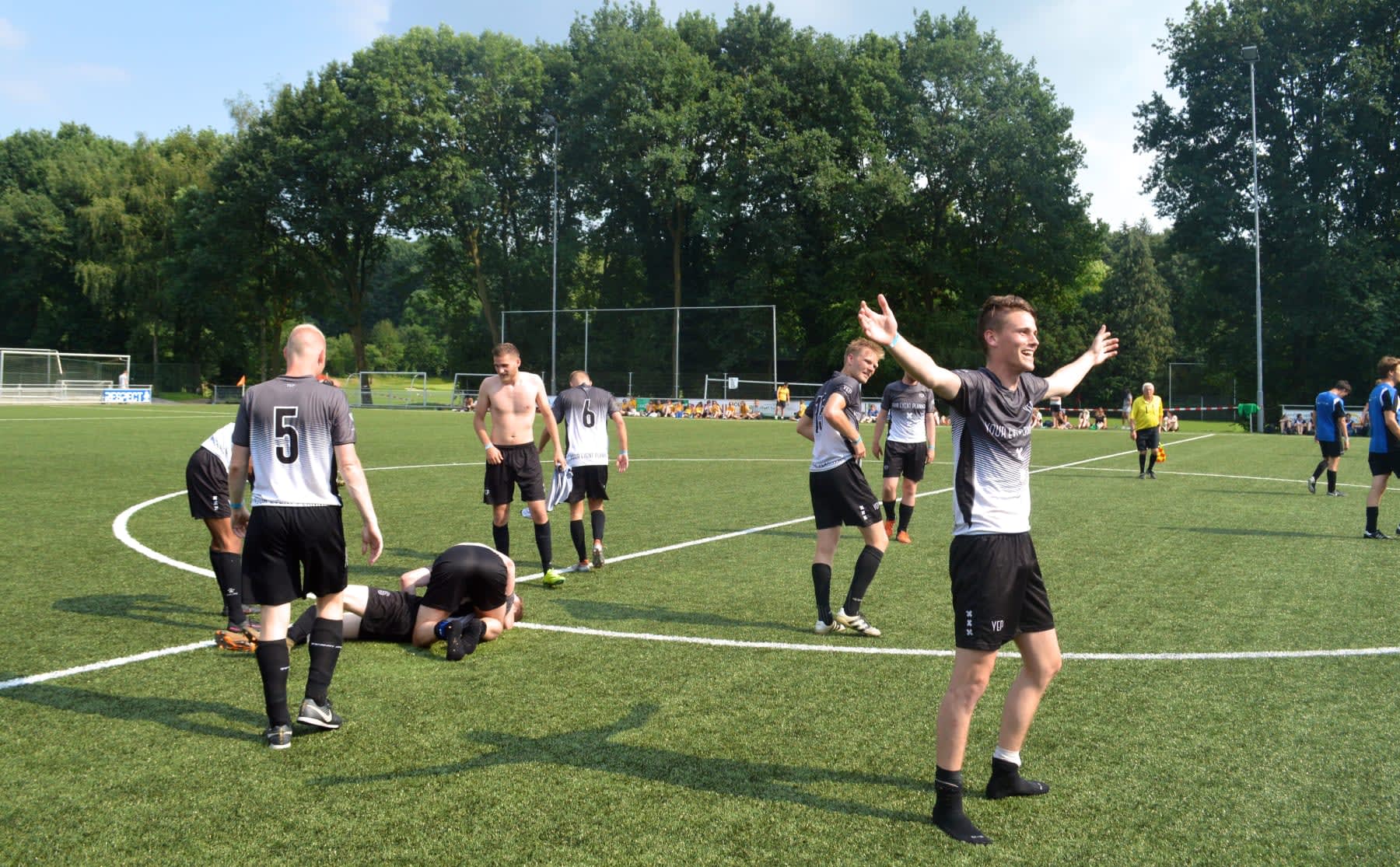 Voetbalzege hoogtepunt voor HvA/UvA-team op studentenkampioenschap