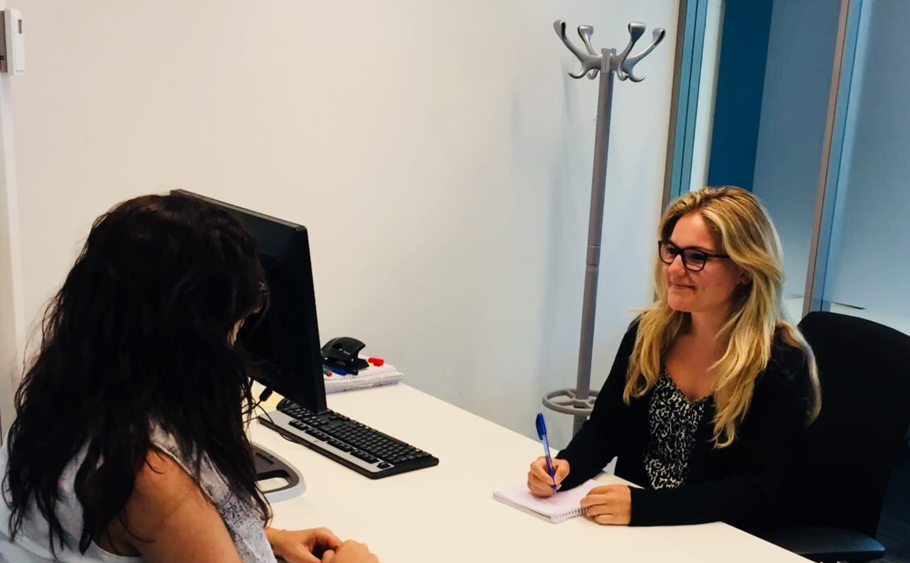 Aan het werk &ndash; Donna Haklander