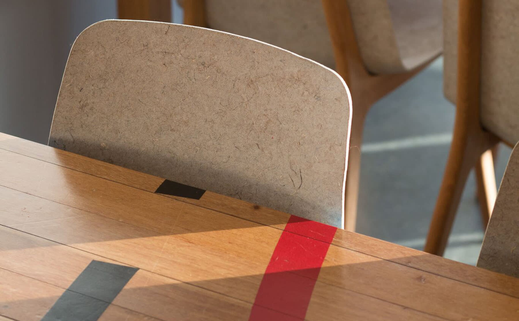 Circulair design? Eten aan een gymvloer, zitten op een colbert