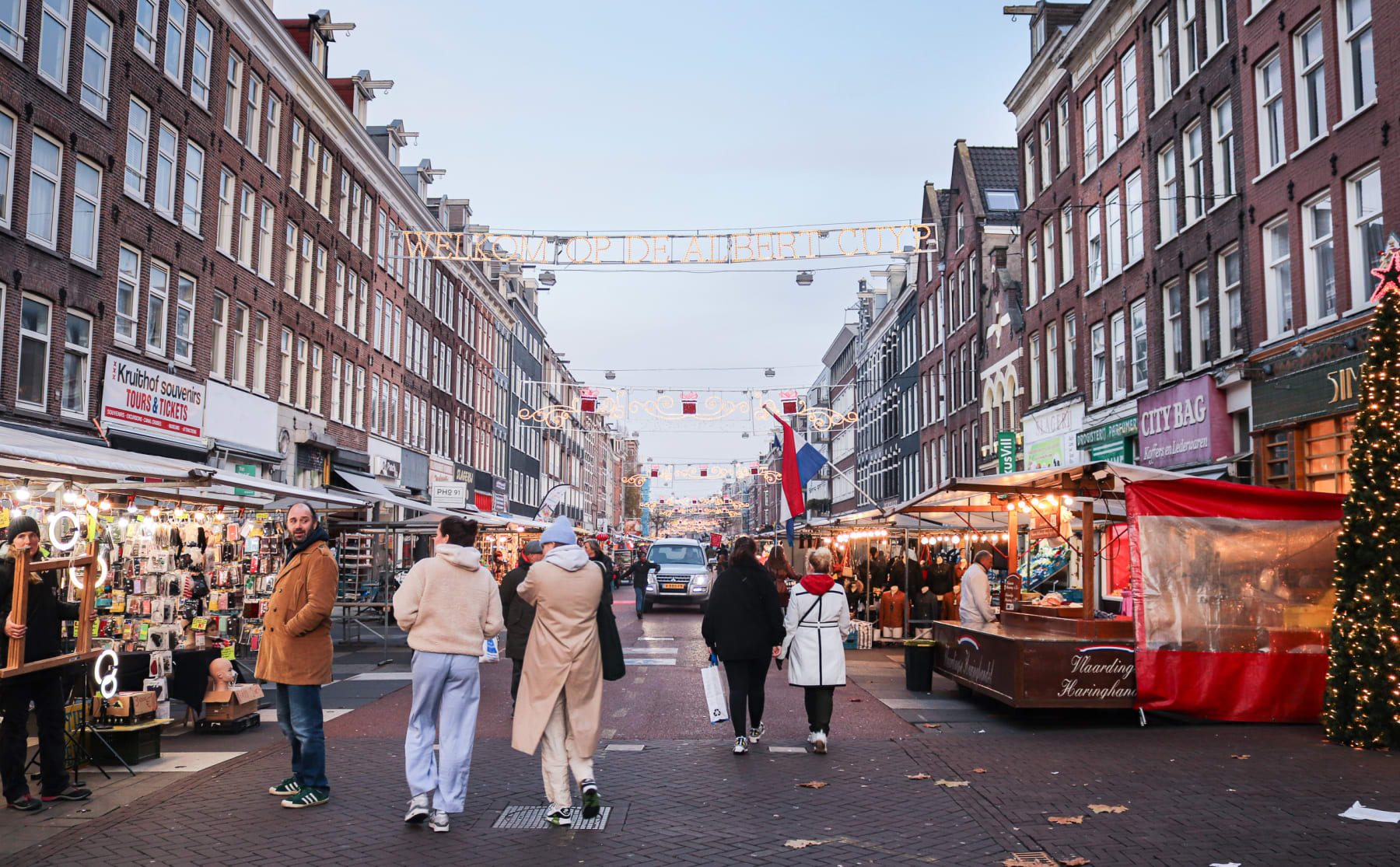 Van oost tot west: dit zijn de mooiste wandelroutes van Amsterdam