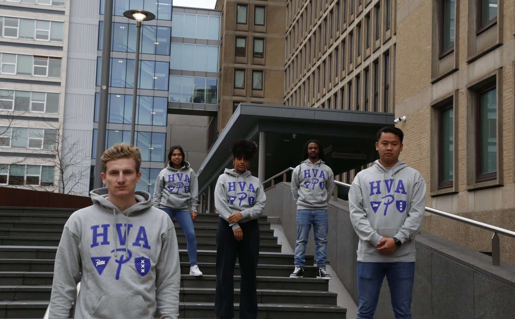 PattaxHvA lanceert nieuwe collectie met een hoodie, T-shirt, tas en condooms