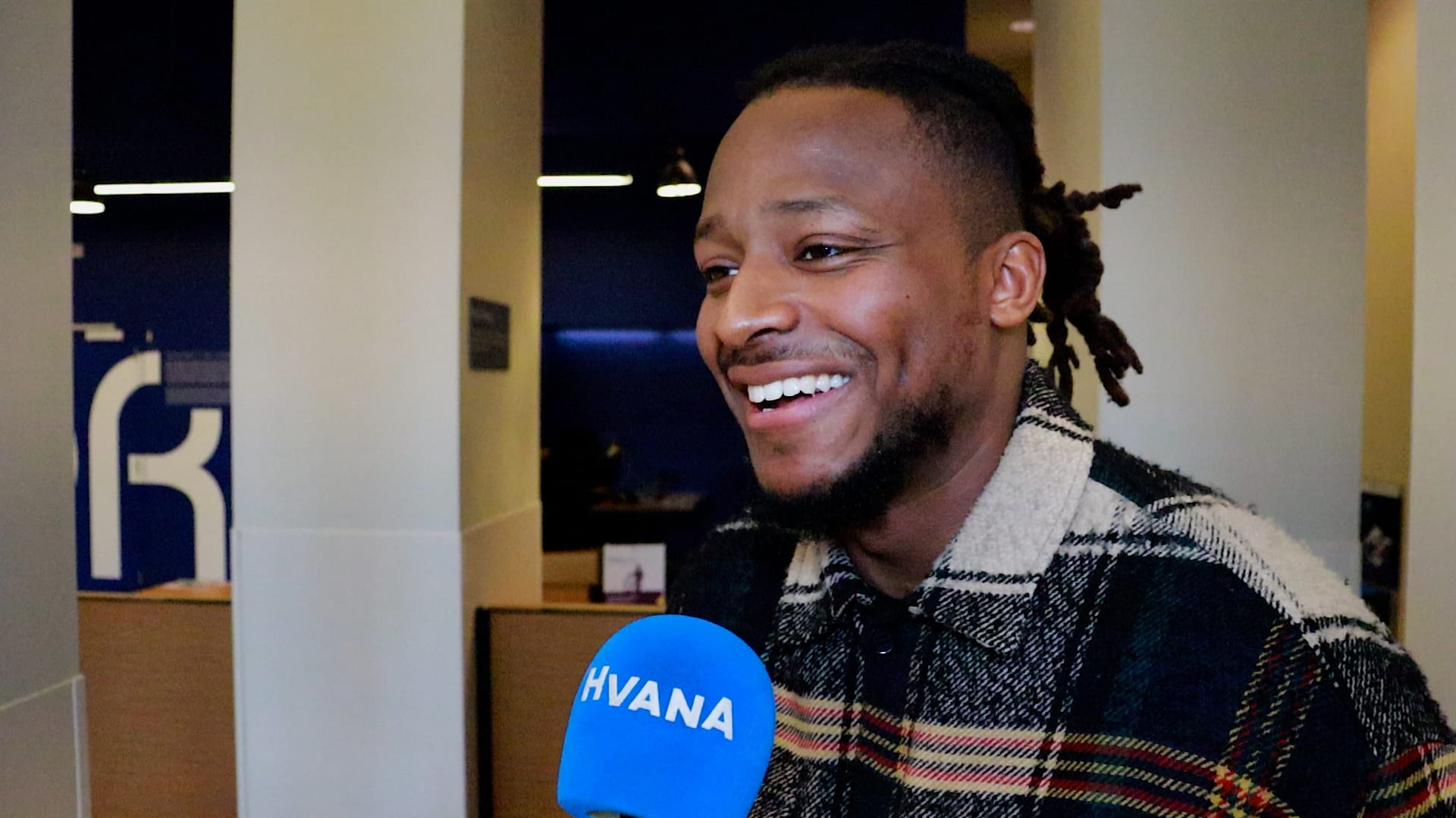 aflevering 3 michael .00_00_34_00.Still001 Wat doe je als je baas je verbiedt minder te werken? ‘Direct ontslag nemen’