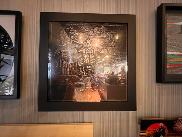 dj-headhunters-orange-heart-coffee2 dj Headhunterz