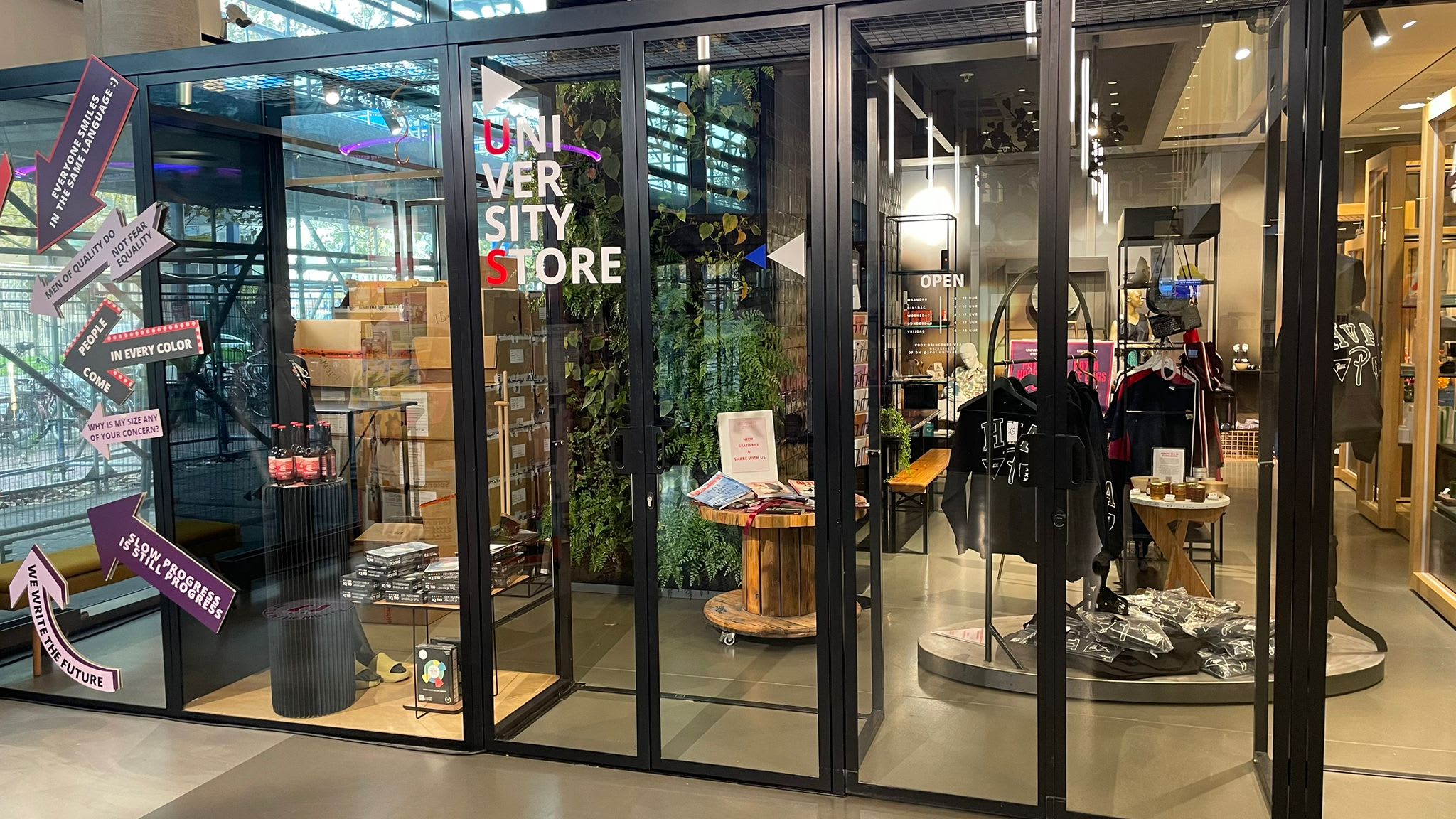 HvA trekt stekker uit University Store: ‘Dit besluit hing al jaren boven ons hoofd’