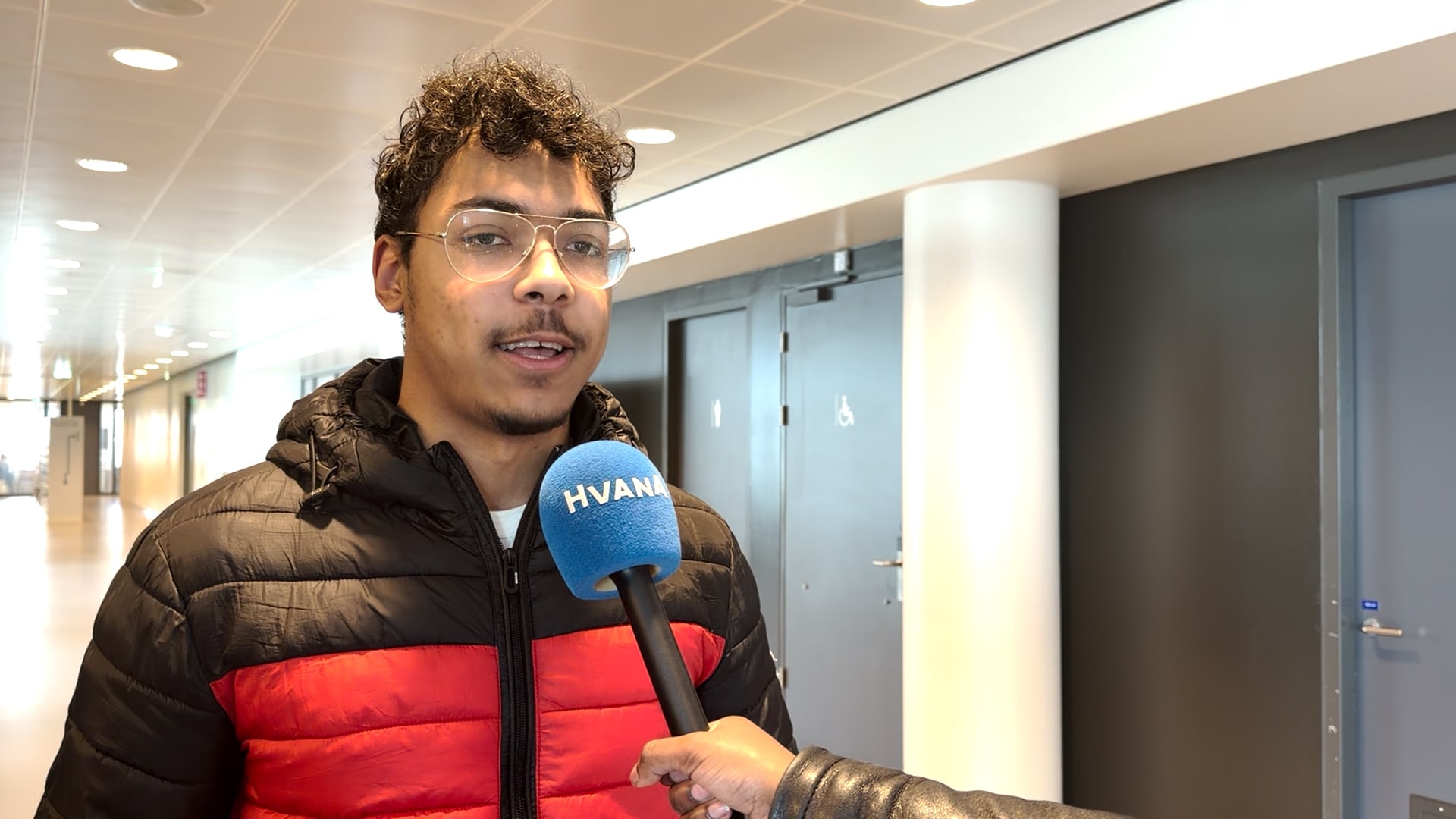 Studenten over slaapproblemen: ‘Les in de ochtend is soms echt niet te doen’
