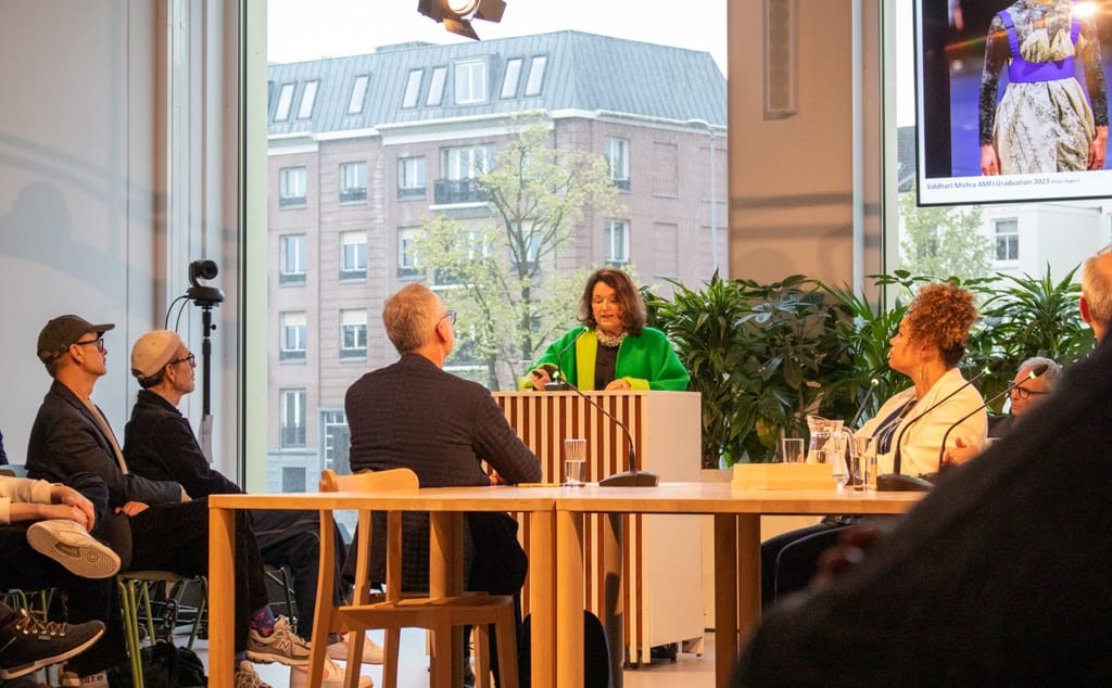 José Teunissen tijdens haar lectorale rede