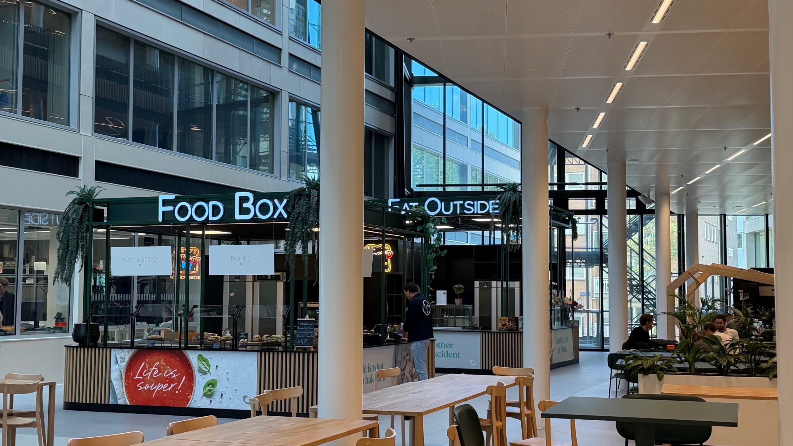 Cirfood Cirfood-medewerkers weten nog altijd niet waar ze aan toe zijn