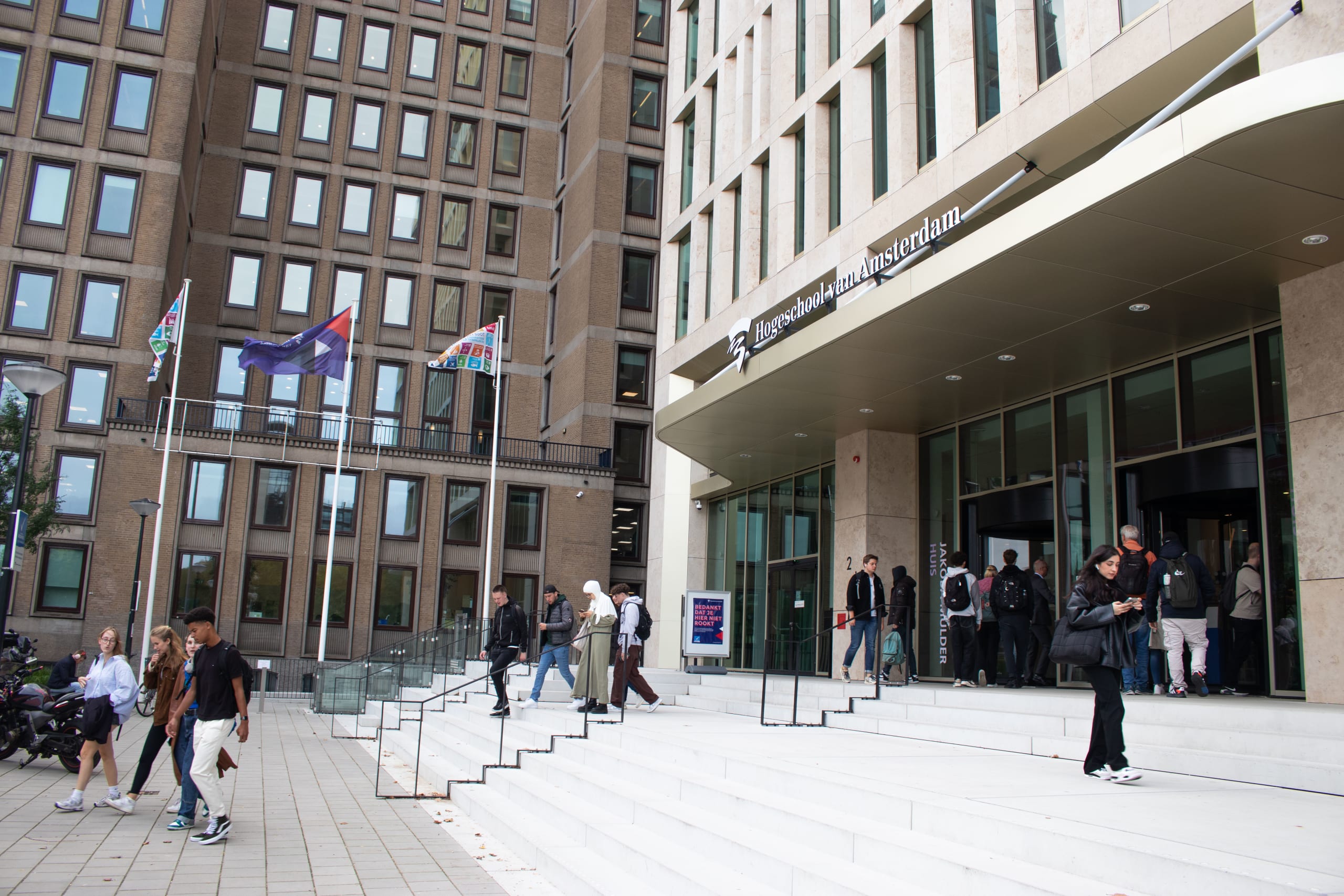 Zorgen groeien bij HvA over aantal studenten voor komend studiejaar