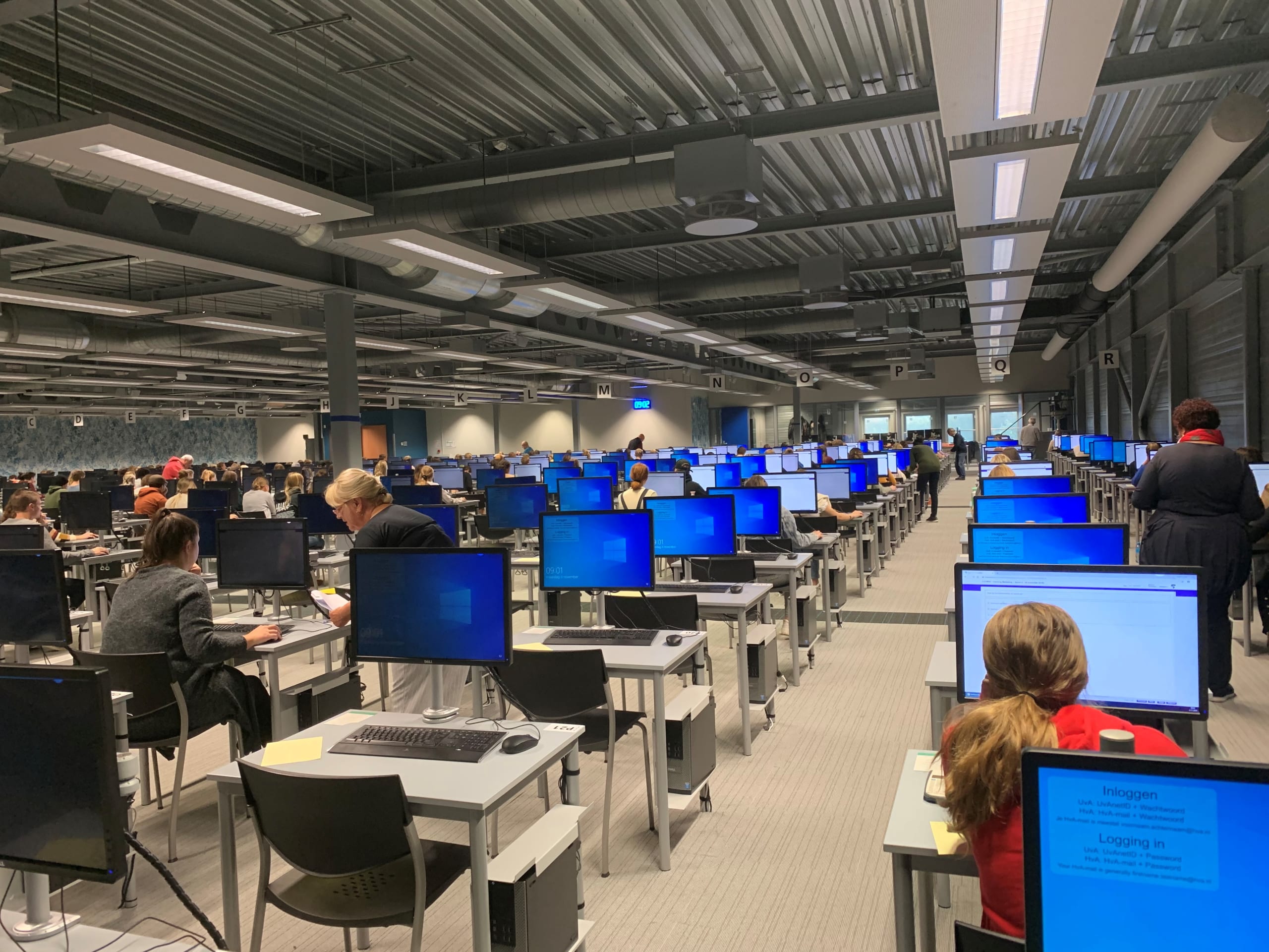 toetsing HvA laat alle tentamens doorgaan, ondanks problemen bij het OV