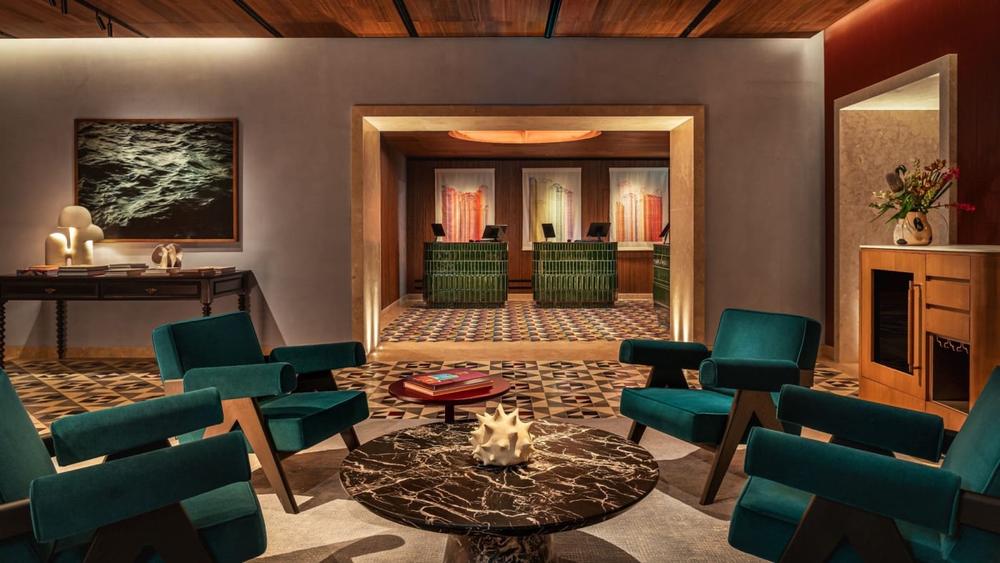 Le hall-lounge de l'Andaz Lisbonne dessiné par Patricia Urquiola