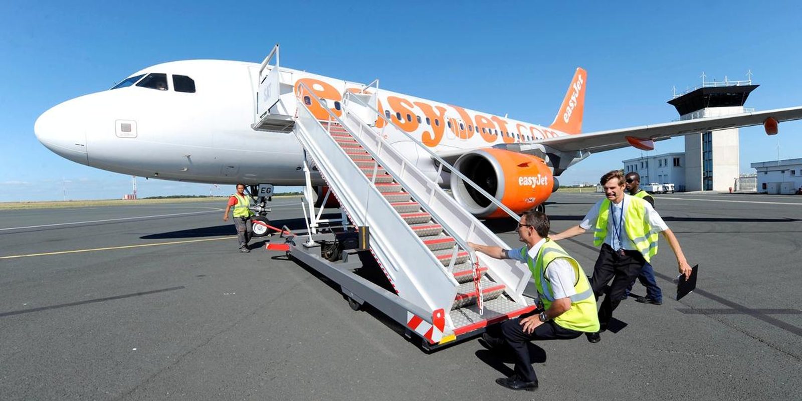 Aéroport de La Rochelle: des ouvertures de lignes aériennes sur Nice et Southampton par easyJet sont annoncées pour 2027 - Sud Ouest
