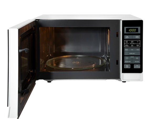 900W Midsize Microwave - White