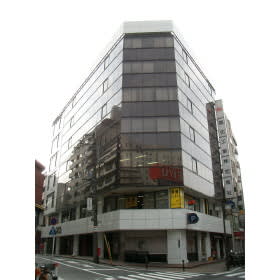 共和七番館