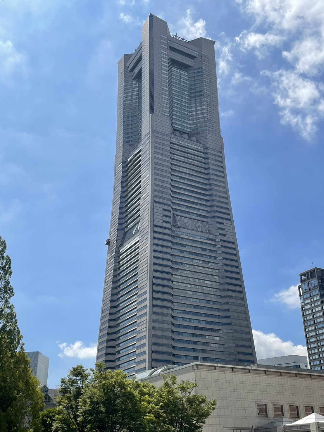 横浜ランドマークタワー