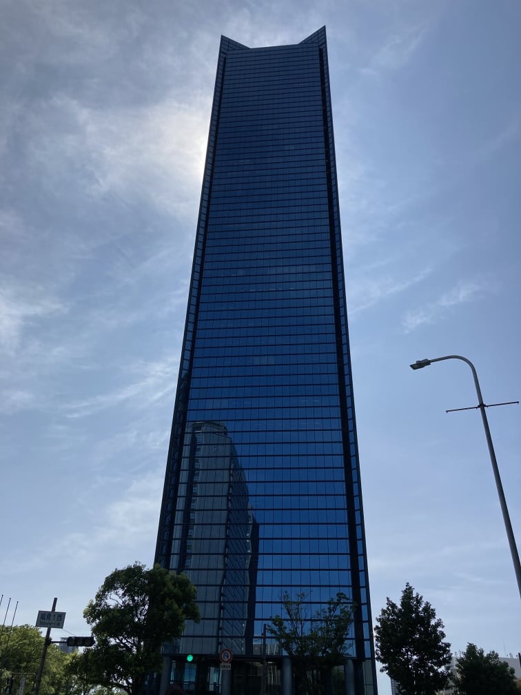 クリスタルタワー