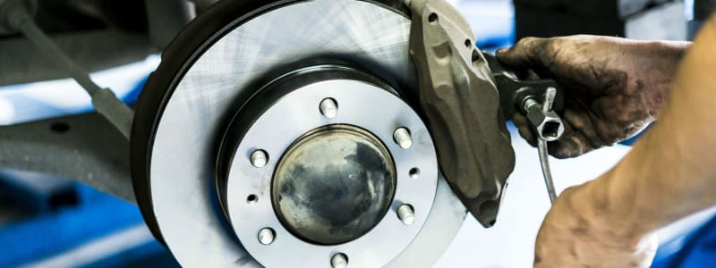 Renault - få skiftet bremser og bremseklodser