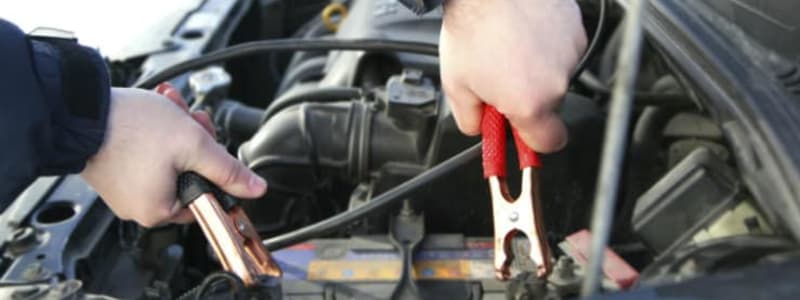 So geben Sie einem Auto einfach Starthilfe In 8 einfachen Schritten bekommen Sie Ihren Motor wieder zum Laufen