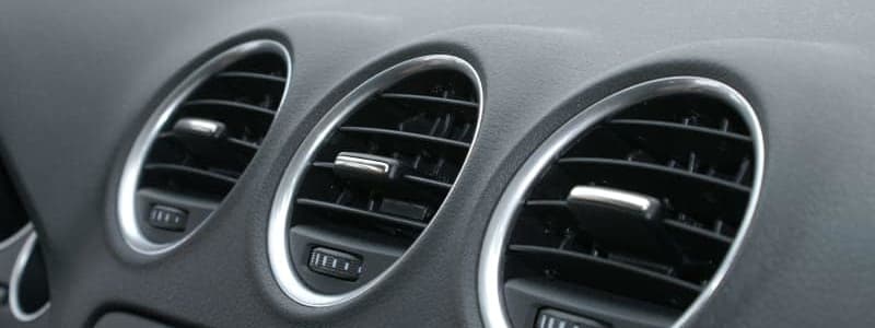 Wartung der Klimaanlage bei einem Ford Klimaservice Ford