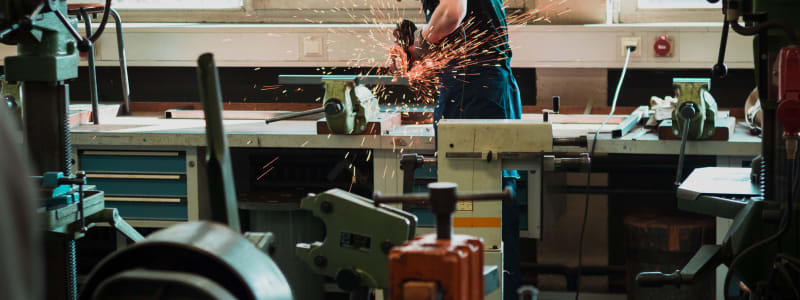 Qualität und Professionalität sind die wichtigsten Kriterien für eine Werkstatt Steht der Meisterbrief in einer Kfz-Werkstatt immer für Qualität und guten Service? Autobutler zeigt, auf welche Merkmale Sie achten sollten.