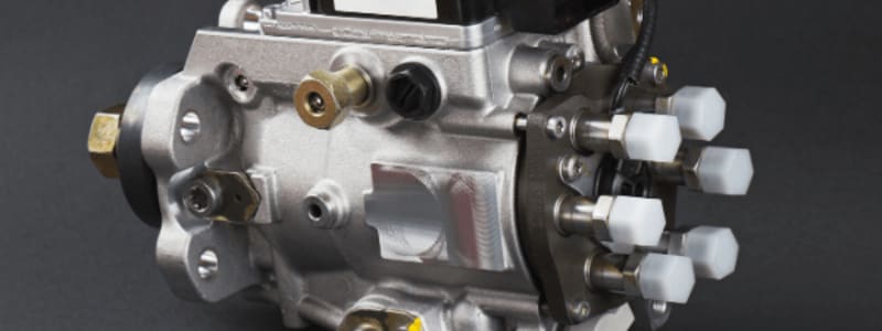 Wie funktioniert die Kraftstoffpumpe? Detailaufnahme einer Kraftstoffpumpe im Auto