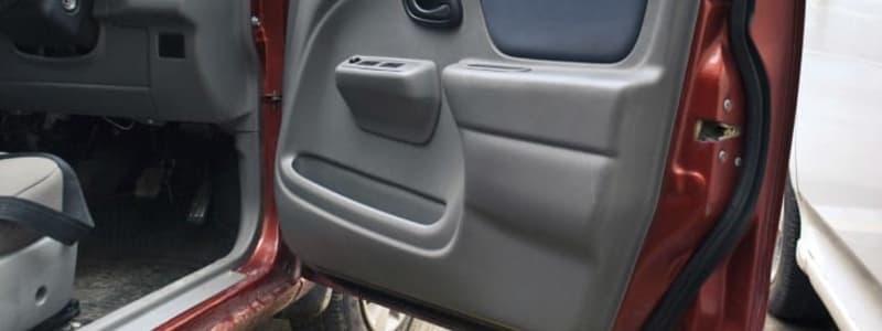 Reparieren Sie die Türdichtungen Türdichtungen am Auto kaputtgehen