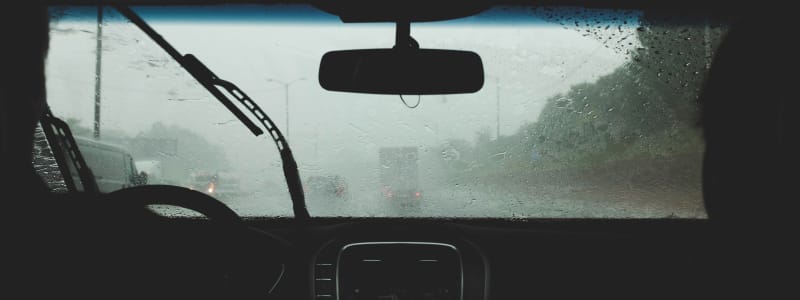 Schützen Sie Ihr Auto bei starkem Regen vor Schäden Mit diesen Tipps schützen Sie Ihr Auto und beugen Schäden vor