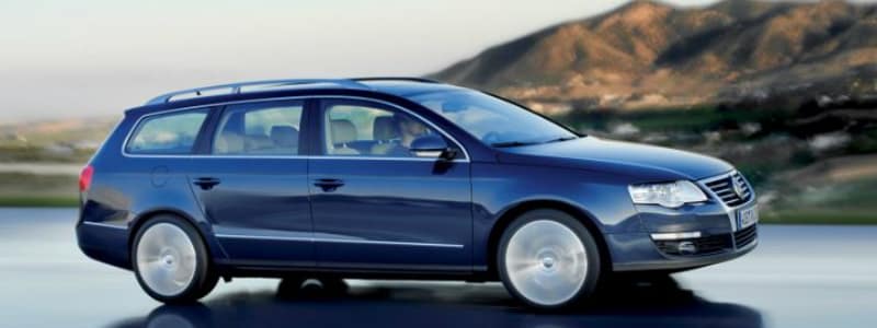 Ny bil - Hvad skal du vide? Ny og ren bil i bevægelse