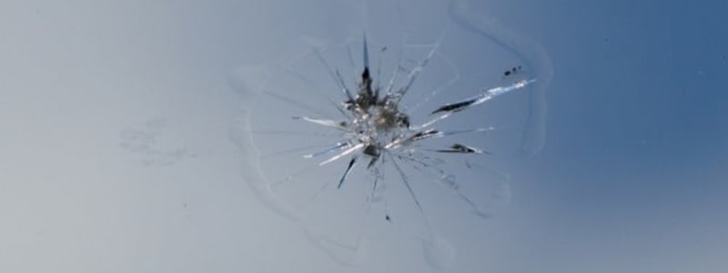 Stenslag i bilrude Forrude med stenslag