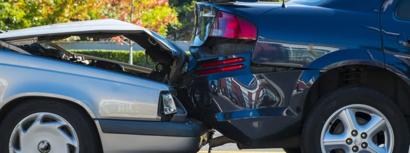 De høje danske bilafgifter betyder flere skader I Danmark har vi høje bilafgifter, og det betyder ældre og mindre vedligeholdte biler