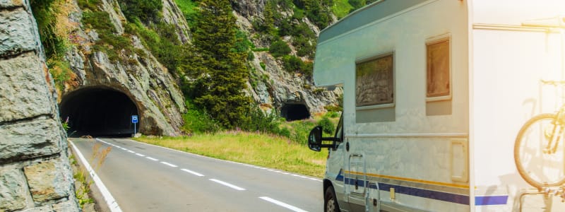 Quelle fréquence pour la révision de son camping-car ? Camping-car sur la route