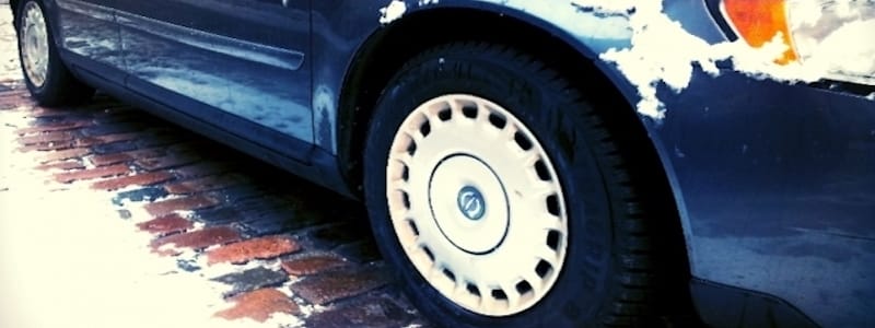 Biltillbehör för vintern Snö på blå bil